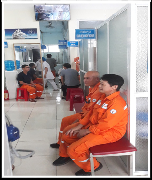 Xí nghiệp Dịch vụ Điện lực Nam Định tổ chức khám sức khoẻ định kỳ lần hai cho người lao động
